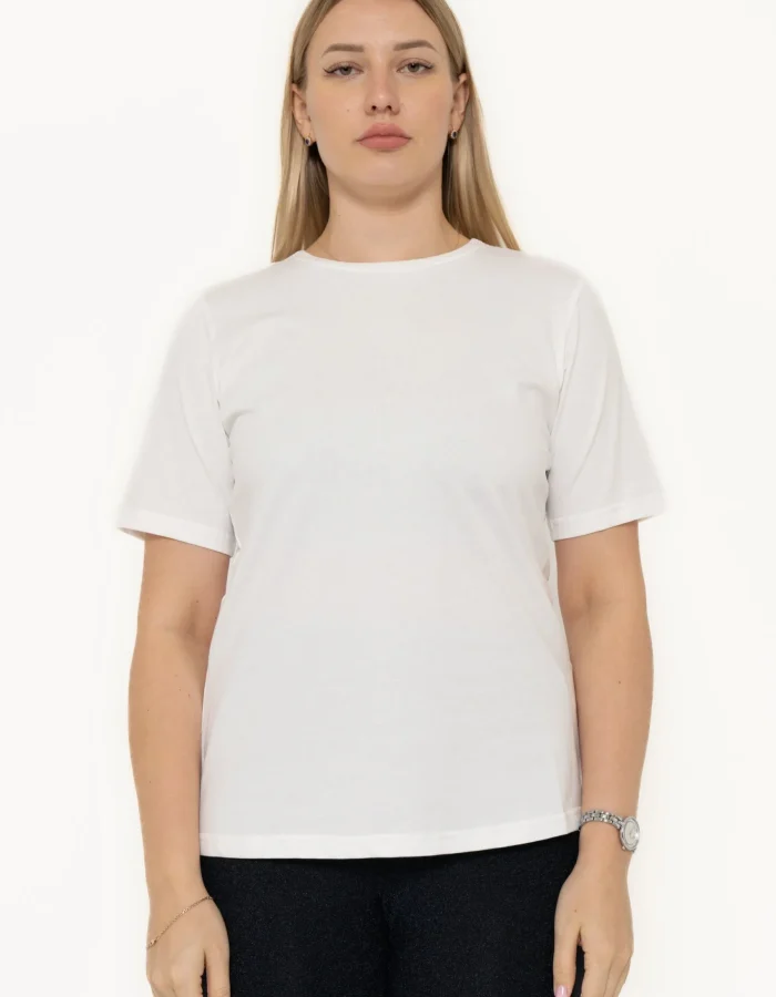 تيشيرت نسائي بأكمام قصيرة